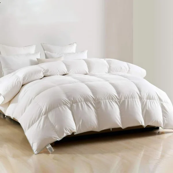 Luxurious Quilted Comforter Duvet Insert with Corner Tabs - Soft, Warm Polyester Down Alternative, Machine Washable for - Image 2